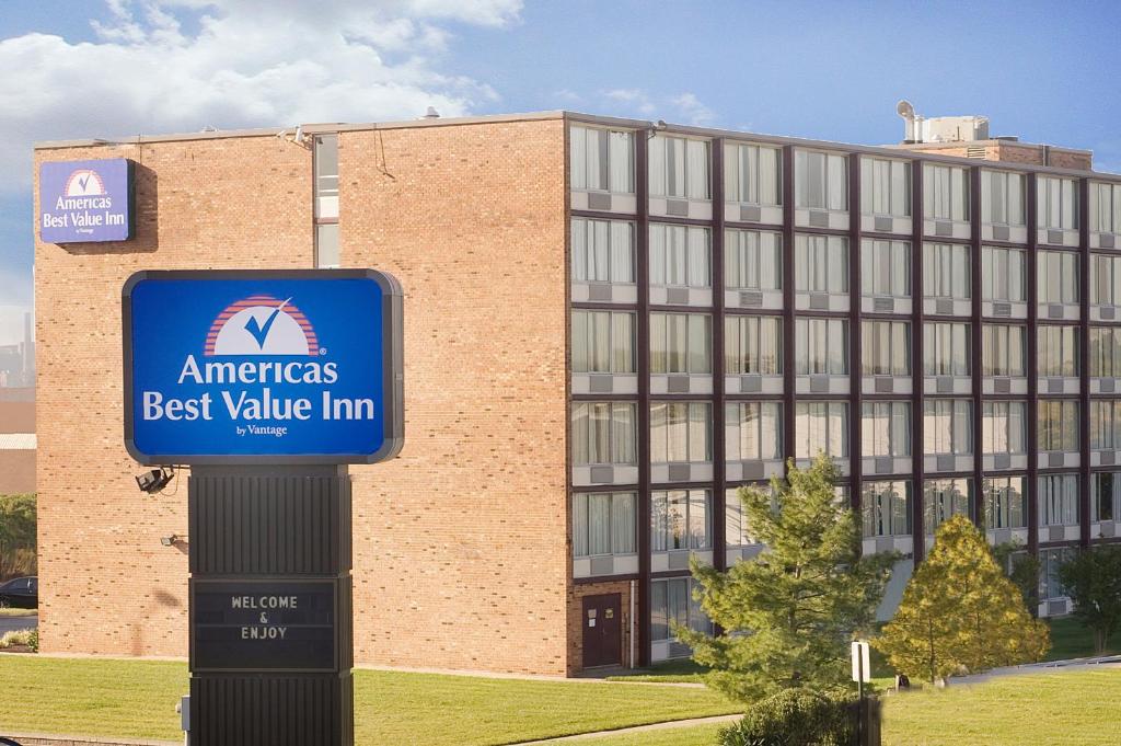 Americas Best Value Inn - Baltimore Main image 2